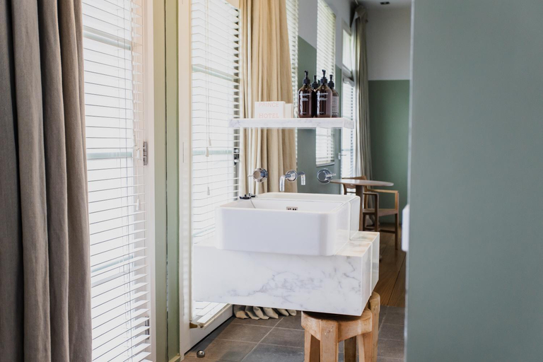 Bathroom 4, The Prince, Melbourne