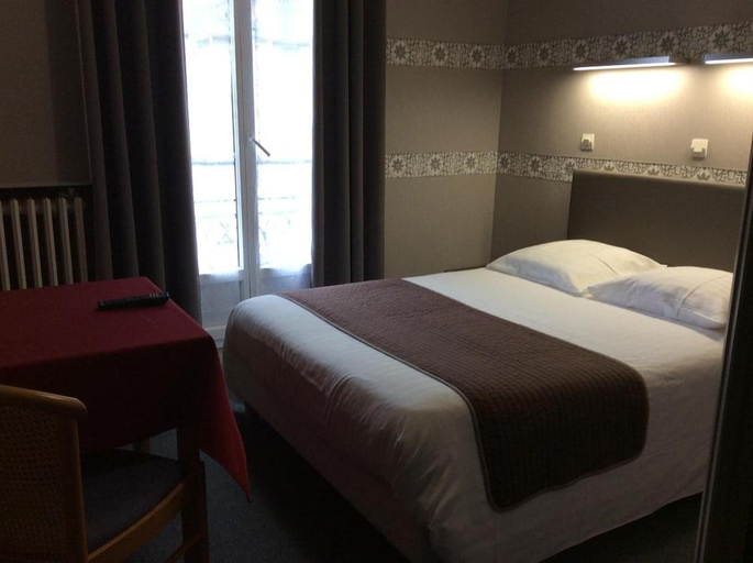 Bedroom 2, Hotel Berthelot, Indre-et-Loire