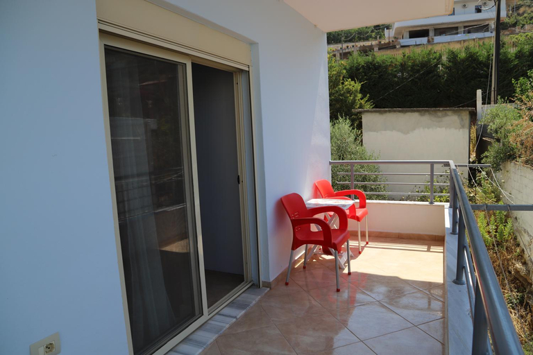 Others 2, Esi Home, Vlorës