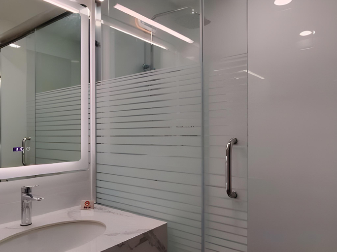 Bathroom 3, Hotel Kapalai, Semporna