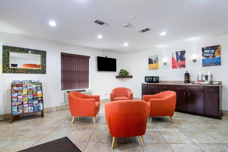 Food & Drinks 5, Super 8 Motel - Marshall, Harrison