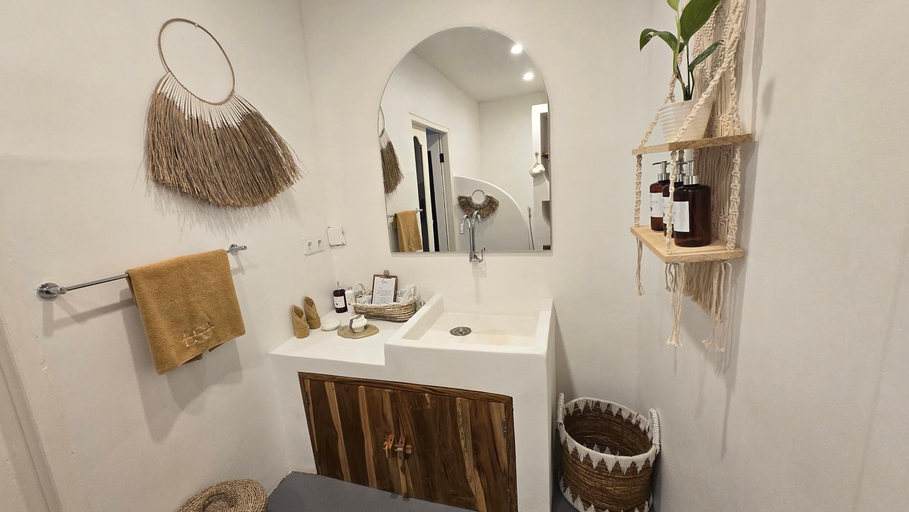Bathroom, Les sables blancs - Hotel ADULTS ONLY - Gili Air, Lombok