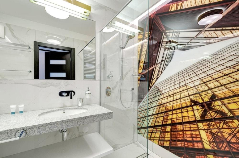 Bathroom 4, Apartments Old Town Angielska Grobla & by Noclegi Renters, Gdańsk City