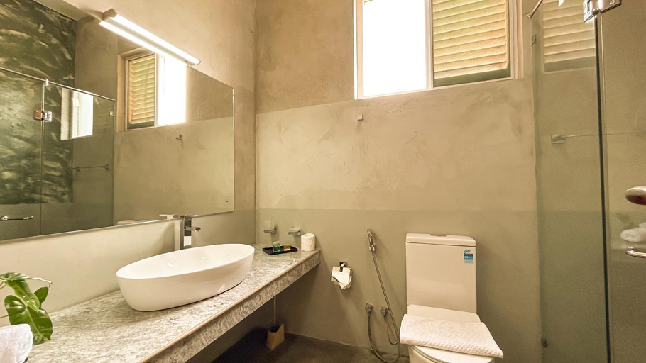 Bathroom 5, J leaf Hotel by Blue Bird, Negombo