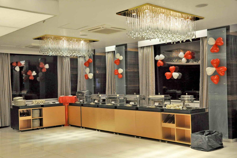 Food & Drinks 5, Comfort Inn Sunset, Ahmadabad
