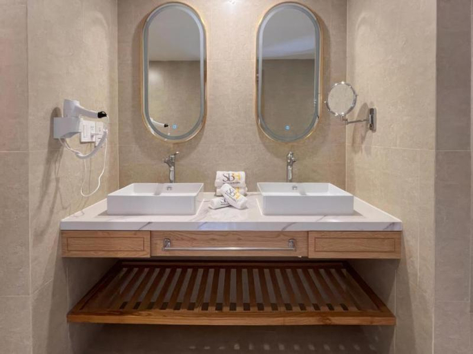 Bathroom 4, Sbh Gloria Hue, Phú Vang