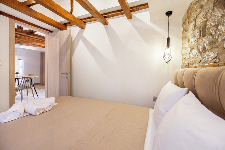 Room 4, Theros Easy Living, East Macedonia and Thrace