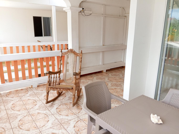 Others 4, Christina's Guest House OFFICIAL, Laguna de Perlas