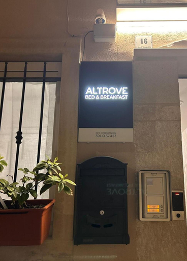 Others 5, ALTROVE b&b, Bari