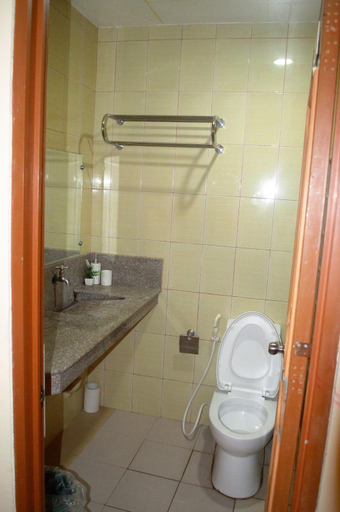 Bathroom 4, Manora Apartments and Guest House, Talisay City