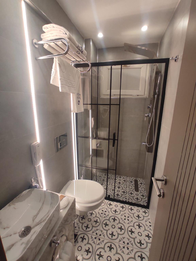 Bathroom 3, Samil Hotel, Fatih