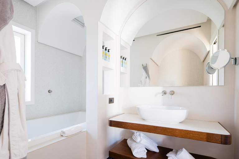 Bathroom 4, Relais Regina Giovanna, Napoli