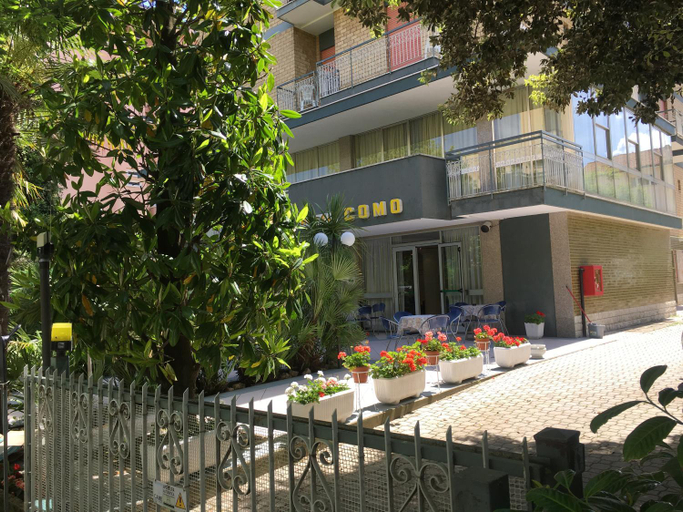 Others 5, Hotel Como, Rimini