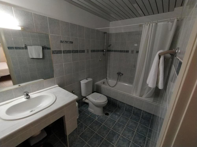 Bathroom 3, Minoa Hotel, Peloponnese