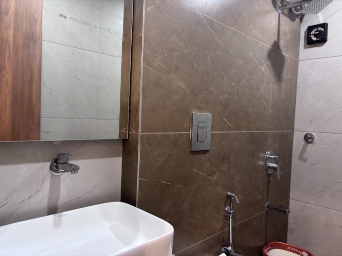 Bathroom 2, Sai Ram Regency, Thane