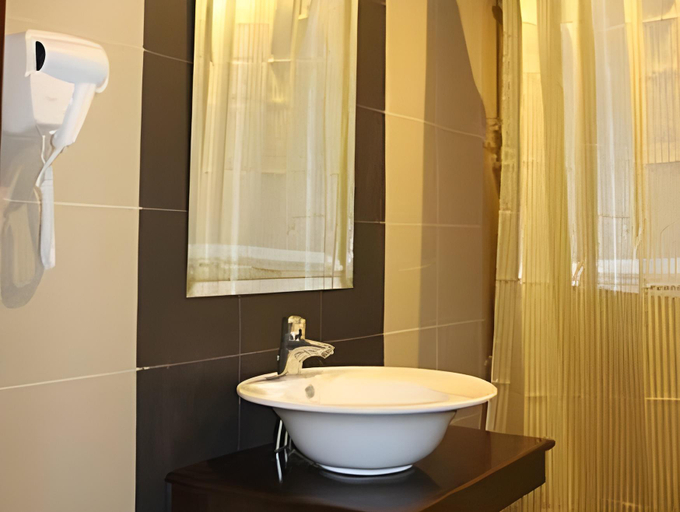 Bathroom, Hotel ehden, Zgharta