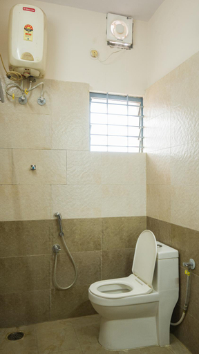 Bathroom 3, Fuga Boarding Lodging & Restaurant, Bangalore
