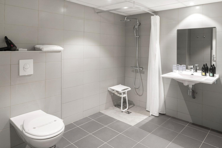 Bathroom 4, Adagio Nice Promenade Des Anglais Aparthotel, Alpes-Maritimes
