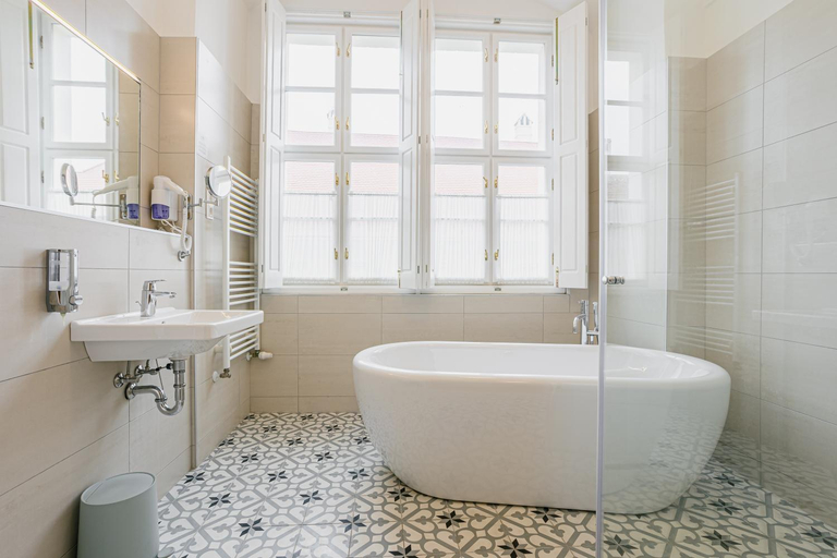 Bathroom 5, Hotel Benedict, Kőszeg