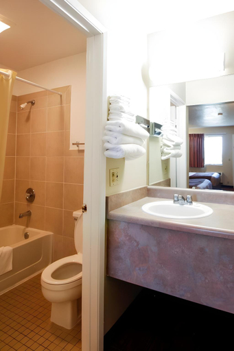 Bathroom 4, Heritage Inn San Diego, San Diego