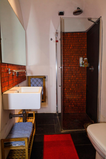Bathroom 3, Bellini Apartment, Catania