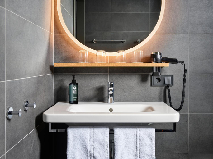 Bathroom 5, H2 Hotel Saarbrücken, Regionalverband Saarbrücken
