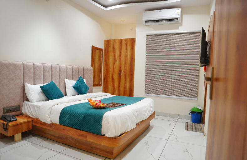 Bedroom 4, Hotel Venzaa Vijay Nagar, Indore