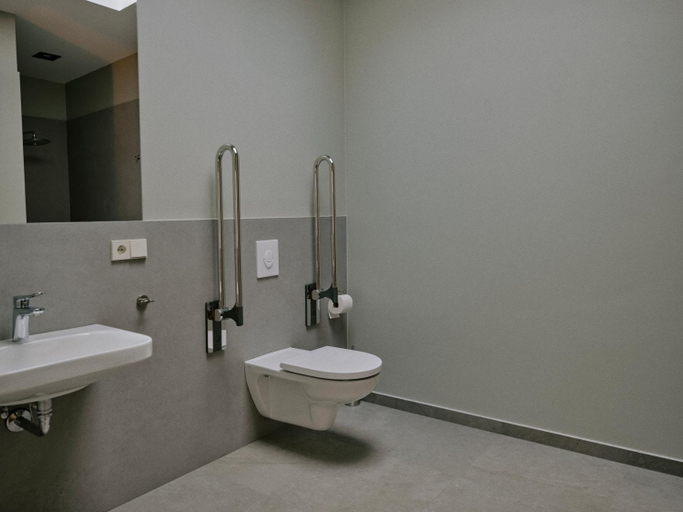 Bathroom 3, Art Apartments, Berlin