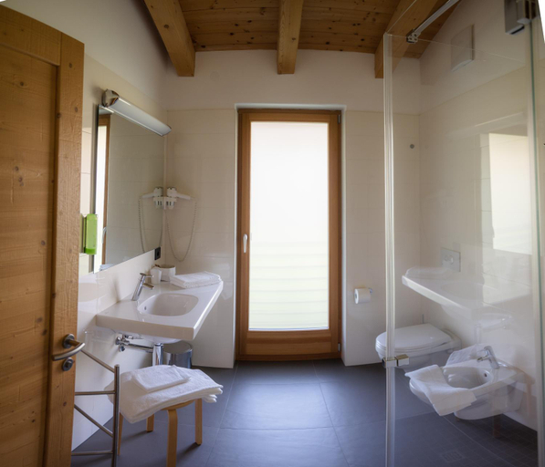 Bathroom 4, Garni Tuttotondo, Trento