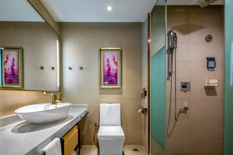 Bathroom 3, Lavande Hotel Beijing Tian'anmen Square Wangfujing Street, Beijing