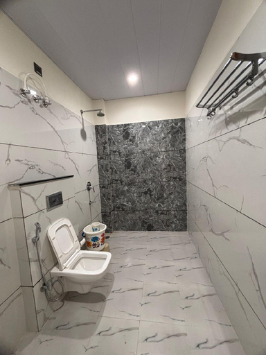Bathroom 5, Hotel Venzaa Vijay Nagar, Indore