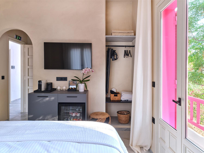 Bedroom 4, Anchorage Paros, South Aegean
