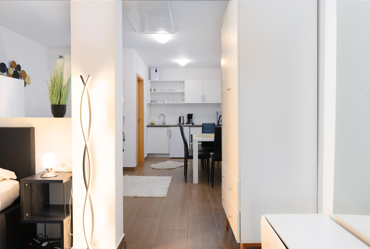 Others 5, Castle view Terrace AC apartment, Ljubljana