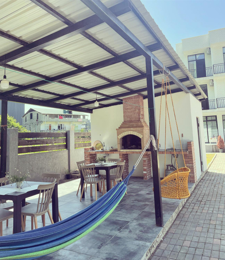 Food & Drinks 4, Villa Flora, Batumi