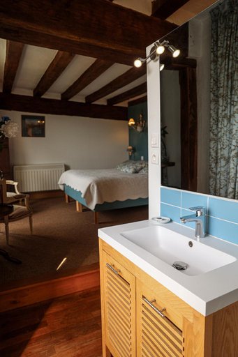 Bathroom 4, Chateau monastere de la Corroirie, Indre-et-Loire