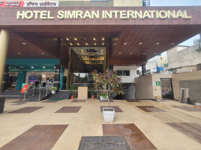 Exterior & Views, HOTEL SIMRAN INTERNATIONAL, Raipur