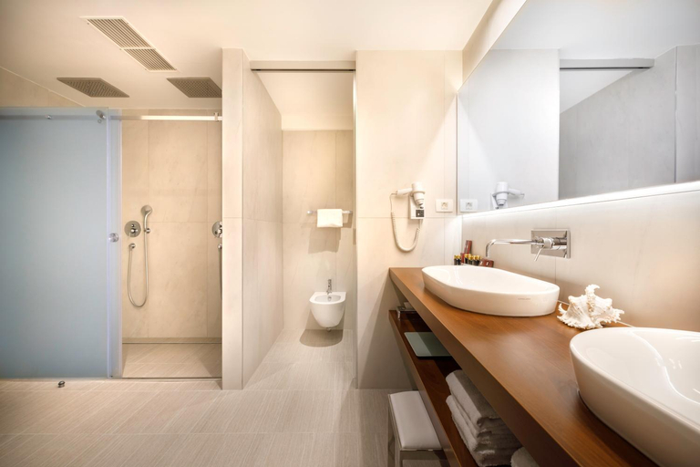 Bathroom 5, Remisens Hotel Metropol, Piran