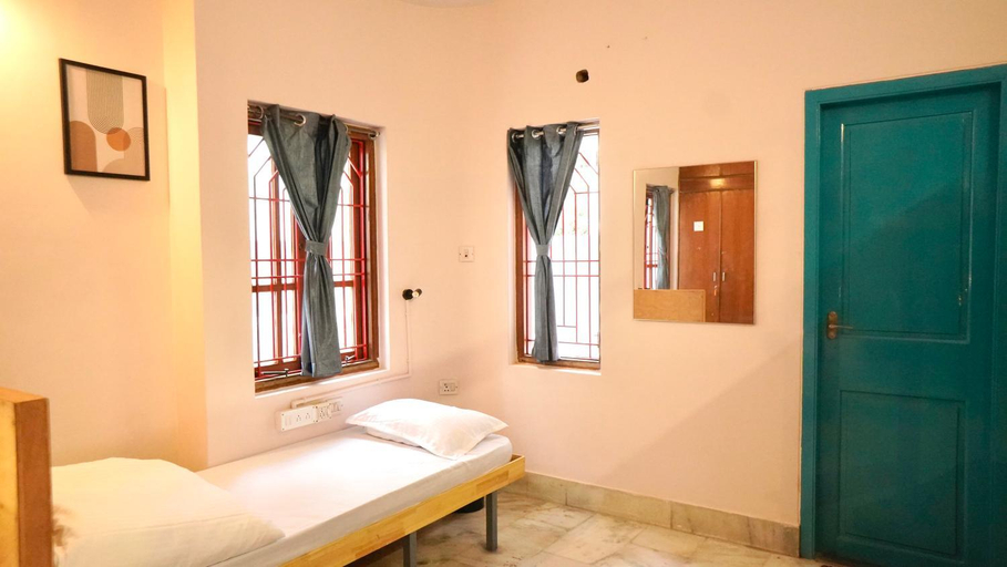 Others 3, Roambay - Gokulam, Mysore