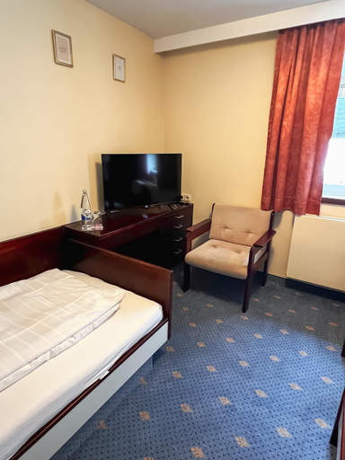 Bedroom 4, Vintagehotel Adler, Cochem-Zell