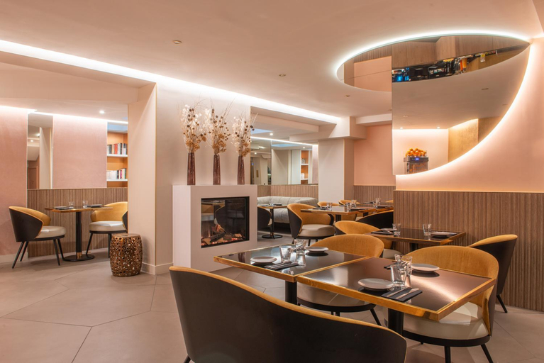 Food & Drinks 5, Hotel Arc Elysees, Paris
