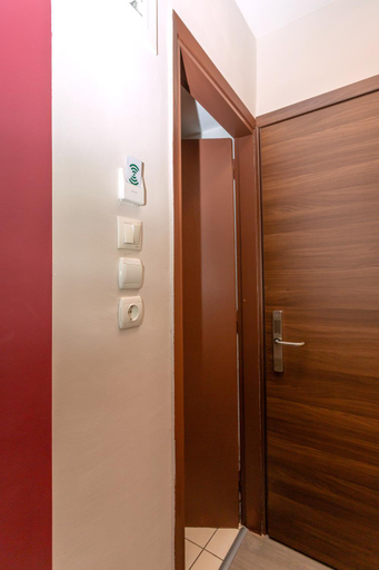 Bathroom 4, Hotel Kosmopolit, Peloponnese