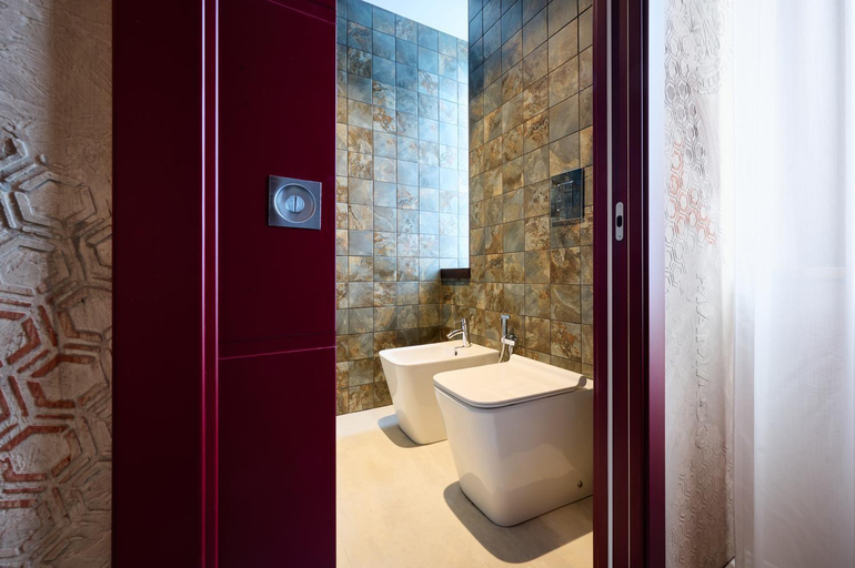 Bathroom 5, Mamaco Foggia Fiera, Foggia