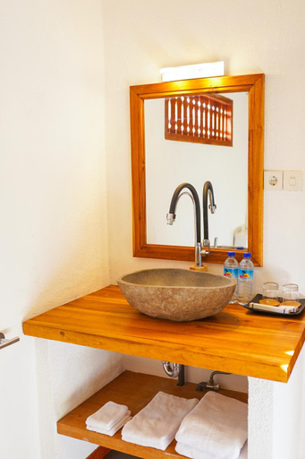 Bathroom, La'villaris hotel & resto, Lombok