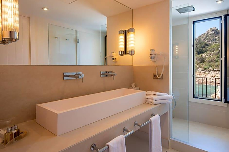 Bathroom 4, Hotel Aigua Blava, Girona