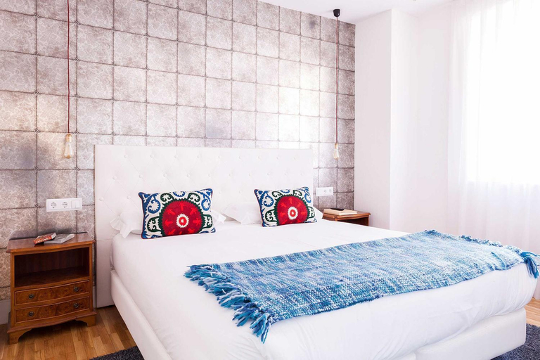 Bedroom 2, Palacio Conde de Miranda Apartment, Madrid