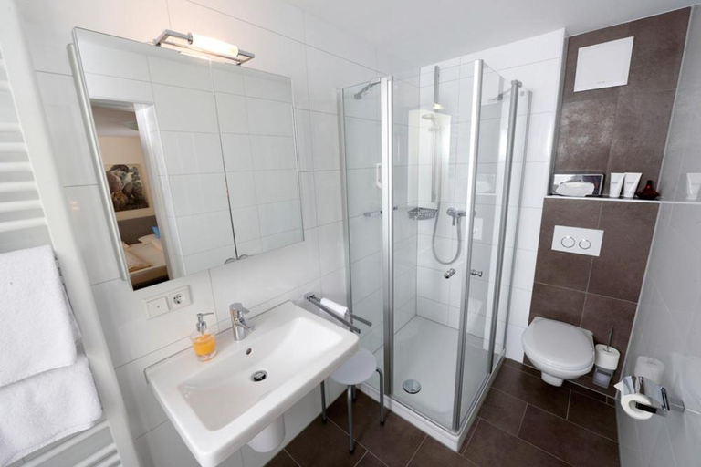 Bathroom 4, Hotel Franziskaner, Würzburg