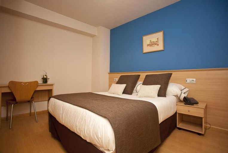 Bedroom 4, Metropol by Carris, Lugo