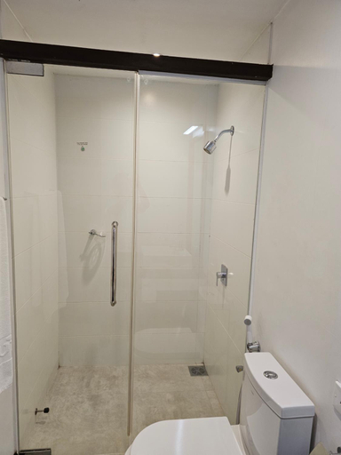Bathroom 4, Blue Breeze, Negombo