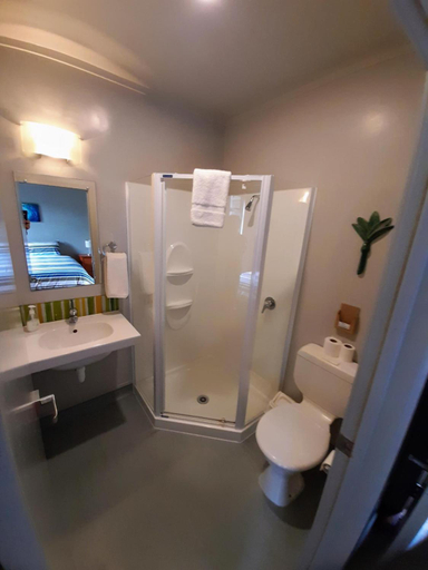 Bathroom 3, Piha Beachstay Accommodation, Waitakere
