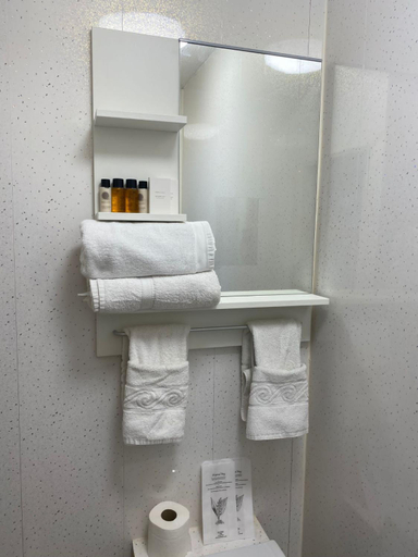 Bathroom 2, Bromptons, Blackpool